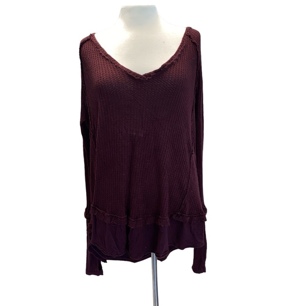 We The Free blouse long sleeve w-thumbholes deep neckline skirted bottom Sz XS
